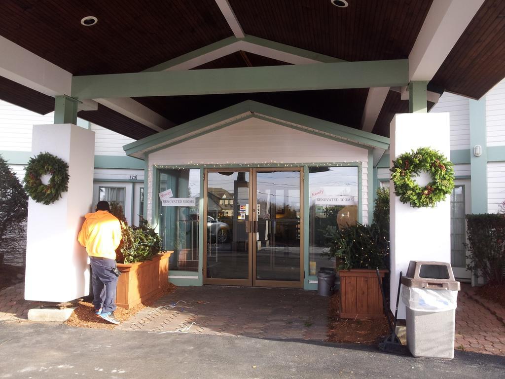 Days Inn By Wyndham Shelburne/Burlington ภายนอก รูปภาพ