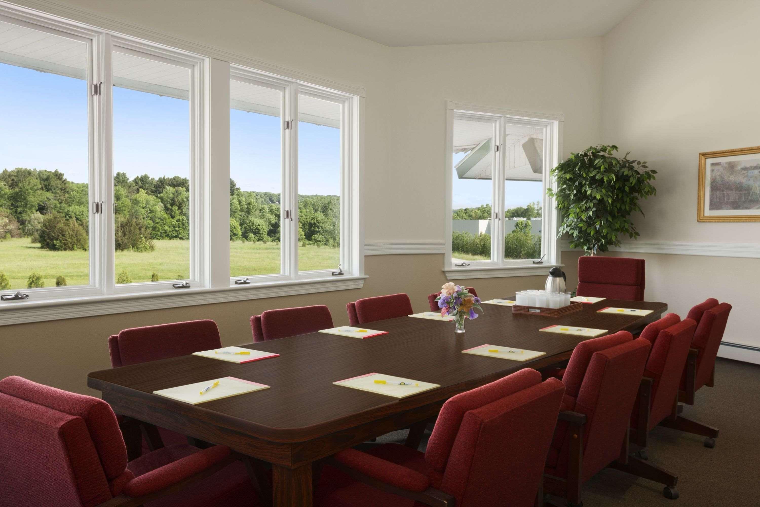 Days Inn By Wyndham Shelburne/Burlington ภายนอก รูปภาพ